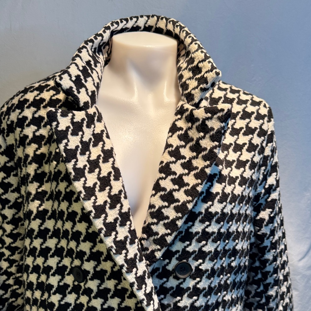 Chic Houndstooth Pea Coat - Picture 2 of 12